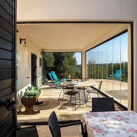 Trullo Philemon 別荘 オストゥーニ